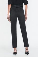 Le Sleek Straight Jeans