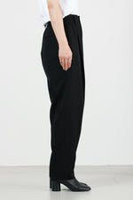 Two Tucks Tapered Pants