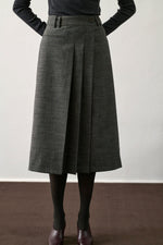 Varna Wool-Blended Pleated Skirt